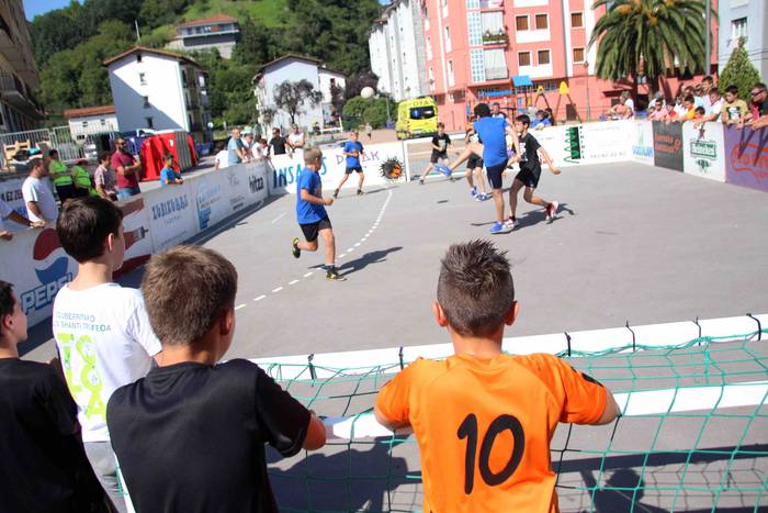 Kirol pixka bat, festan bete 20 1566471422054