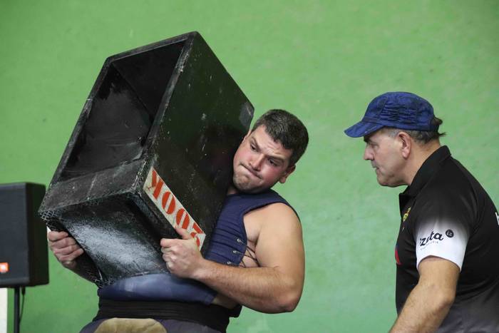 200 kiloko harri errektangul 22 1577023240634