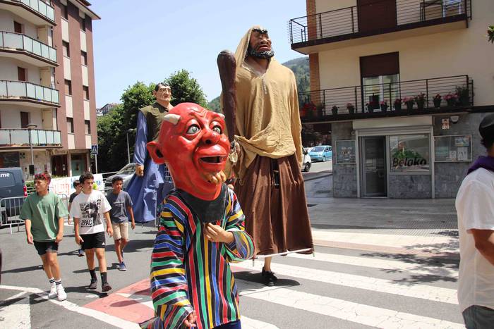 Anoetako jaiak 2022 erraldoi 6 1655558607618