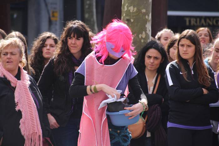 Egunerokorik ez, emakumerik  55 1520518522411