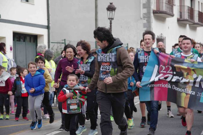 korrika, furgonetatik, Anoet 44 1649421142277