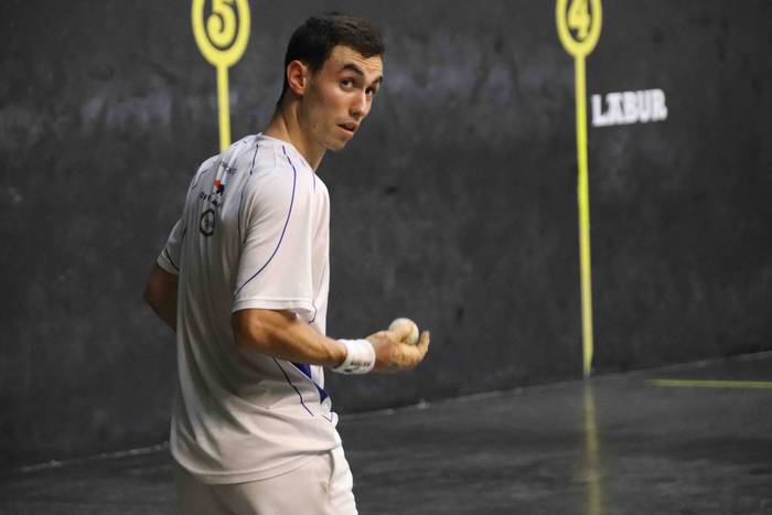 Zubizarretari jantzi dio txa 27 1568573497981