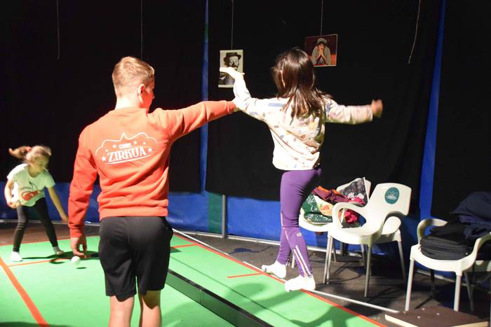 Gure Zirkuaren eskutik zirku 4 1650467909736