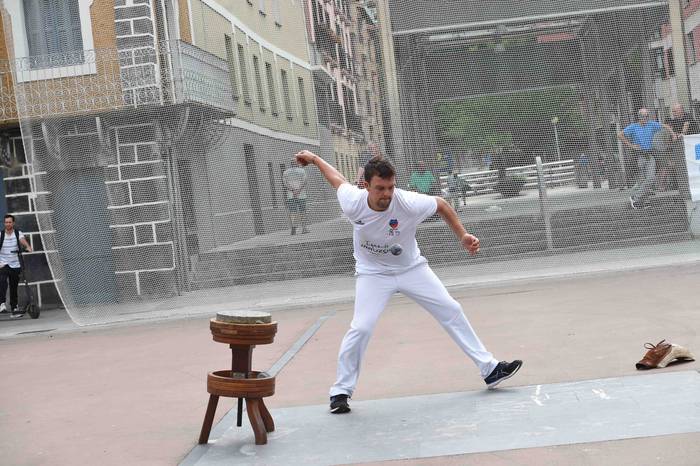 Ekitaldi hunkigarri, solidar 24 1654538301685