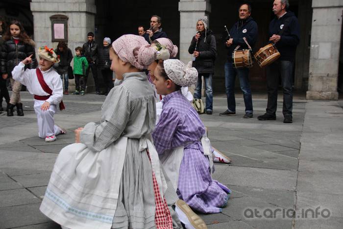 Dantzari Txiki eguna Tolosan 2016 21 1458400064399