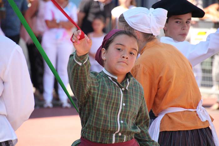 Dantza, bidania 52 1472040134639