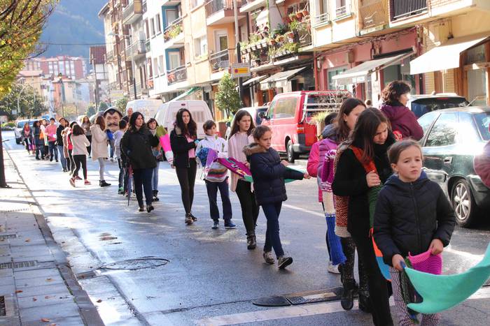 'Gora emakume anitzak eta go 2 1542976362608