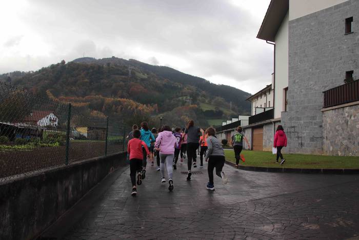 Ume krosa egin dute Amasako  4 1636802230930