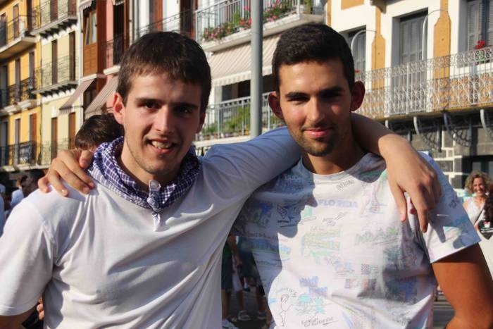 Bero sargoria, sagardoz bust 102 1532983062755