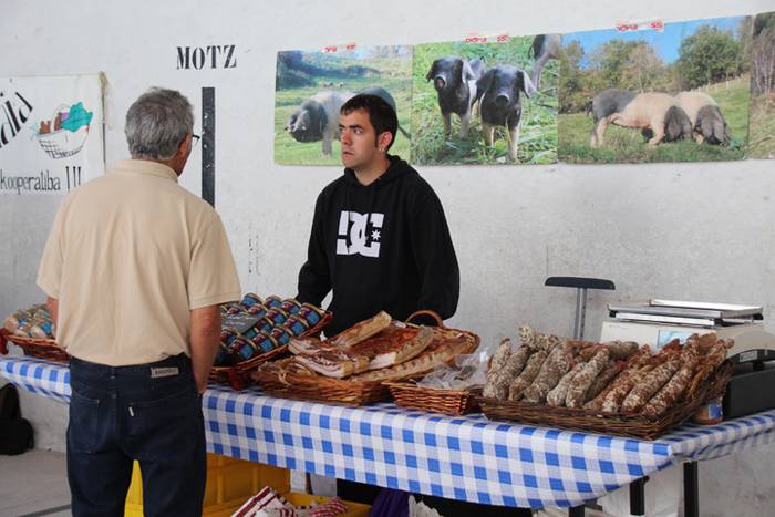 Azoka eguna Goiatzen 3 1474809950941