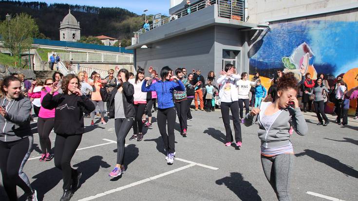 Zumbathon Irurako kirol astearen barruan