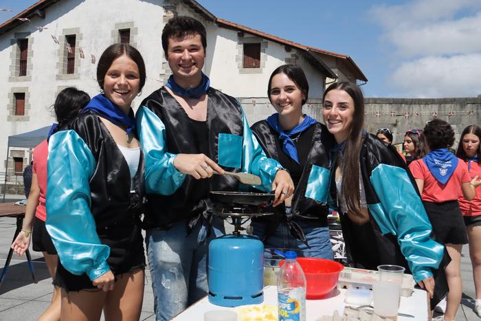 Salontzotako herri afarian eta kuadrilla bazkarian izena emateko epea zabalik