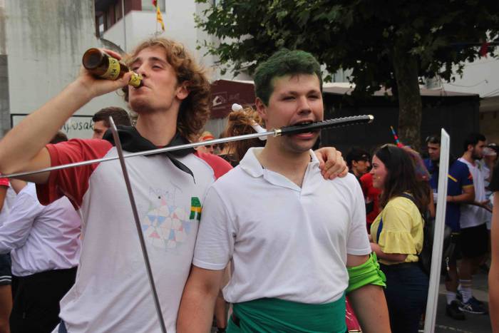 Norberak bere bazkaria, eta  32 1532630931029