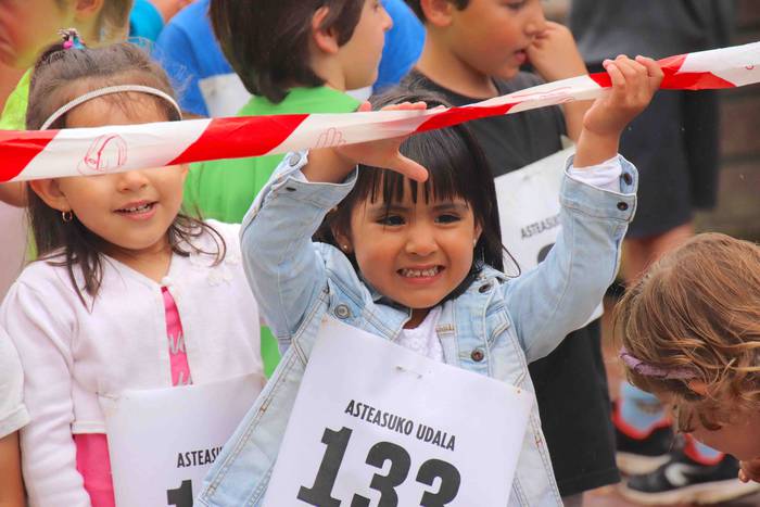 Asteasuko haurrek hasi dute  14 1530187911567