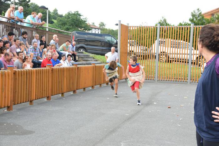 Hernialdeko Andra Mari jaiak 2016 19 1471287005362