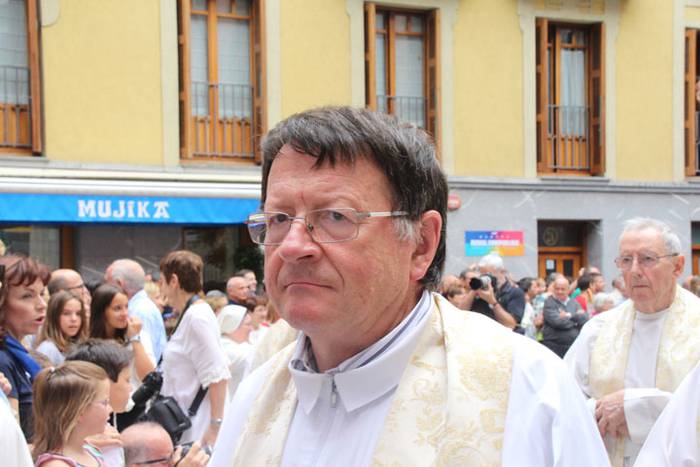 Santuek eta dantzariek poztu 64 1498312529972