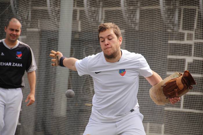 Behar Zana 70. urteurrena errebotea 23 1465127727415