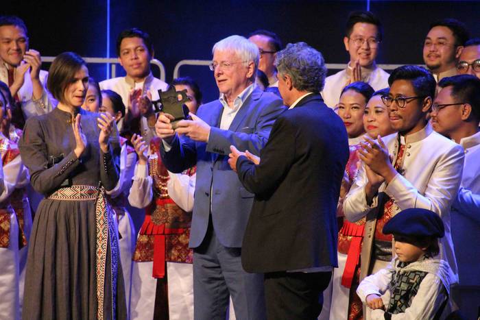 Indonesiako Batavia Madrigal 70 1572798025084