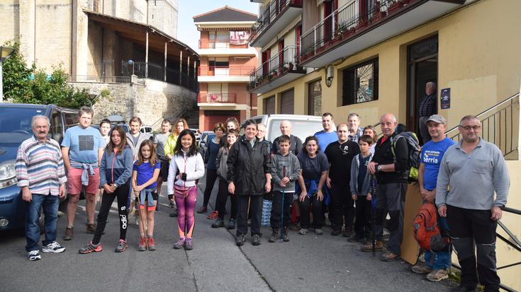 Ina Zeberioren omenez, mendira