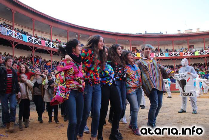 ostegun gizena 2016 zezen plaza 51 1454608275386