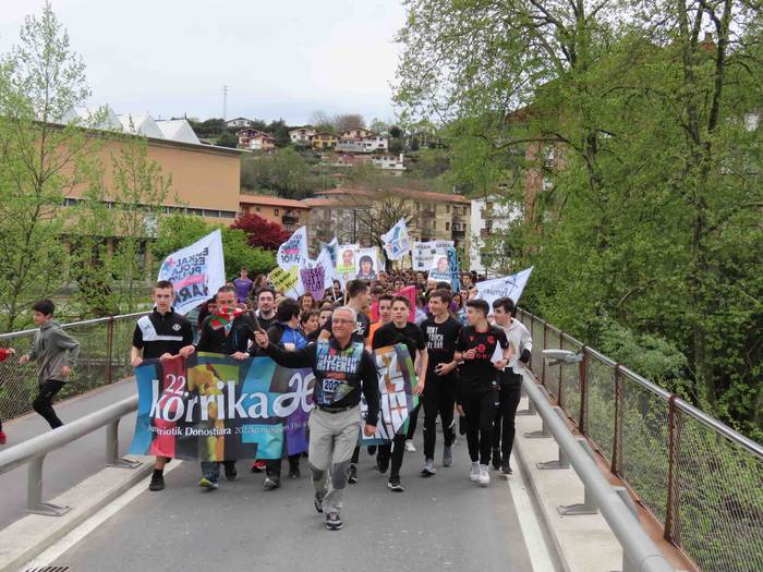 korrika, furgonetatik, Aizto 61 1649421642525