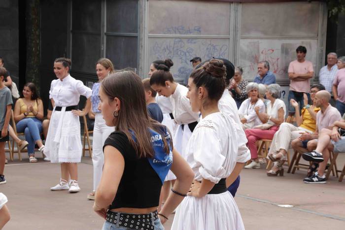 Soka dantza Santioak 2022 82 1658770641826