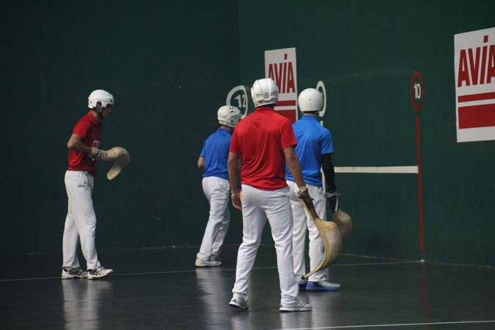 ZESTA PUNTA ELOLAREN OROIMEN 55 1512735571935