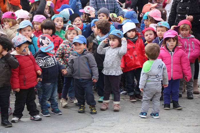 euskararen eguna 2015 irura 69 1449169425982