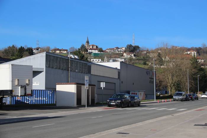 Industriagunean esku hartzeak egingo ditu Adunako Udalak