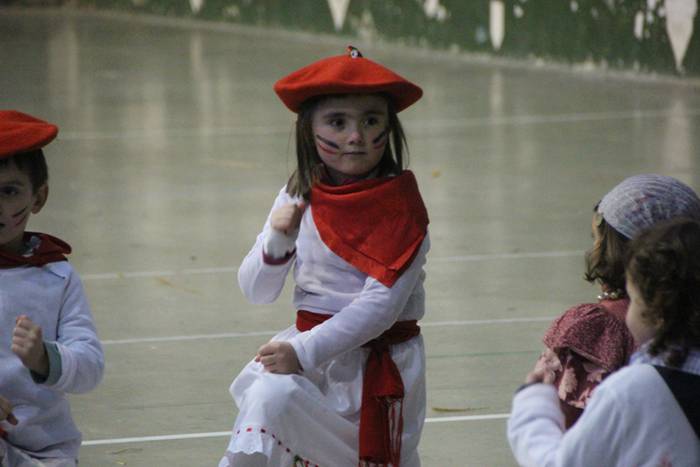 Hotzari aurre egiteko, dantz 5 1517596116577