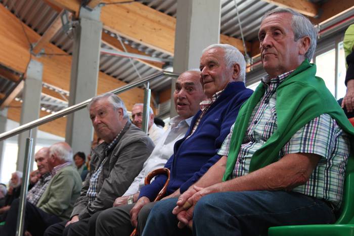 Pilotariei eta aizkolariei b 13 1557927120418