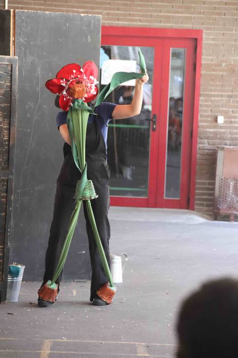 Kale antzerkia egin dute Vil 18 1595680101033