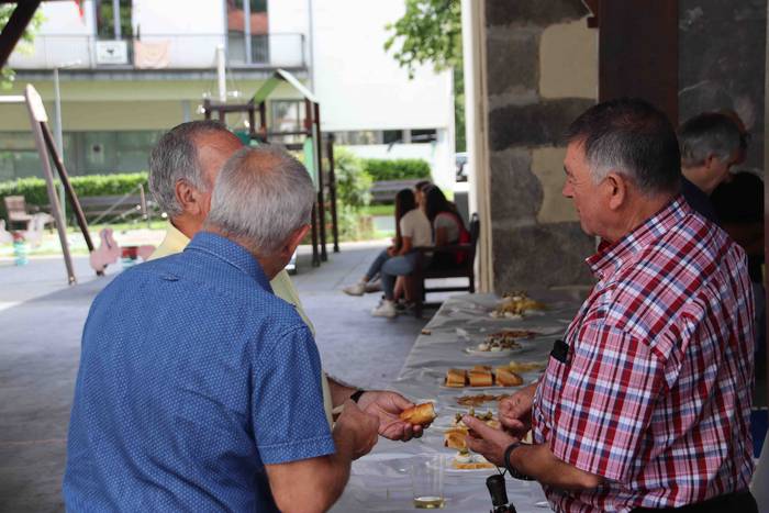 Txalokina dastatuz hasi dute 30 1565530536463