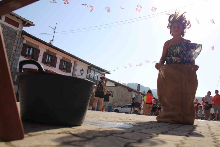 Goiazko festak. Ume jolasak. 46 1660322705394