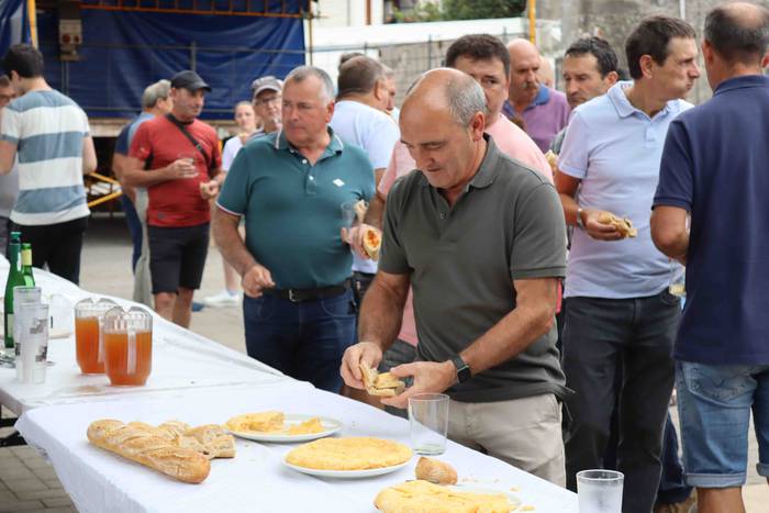 Txakolin dastaketarekin ase  8 1659354823333