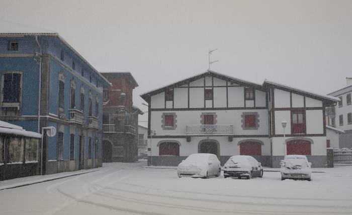 ELURRA 2017 AZAROA 5 1512123631595