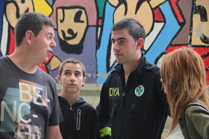 Erreskate lanetan aritu dira 52 1501937783545