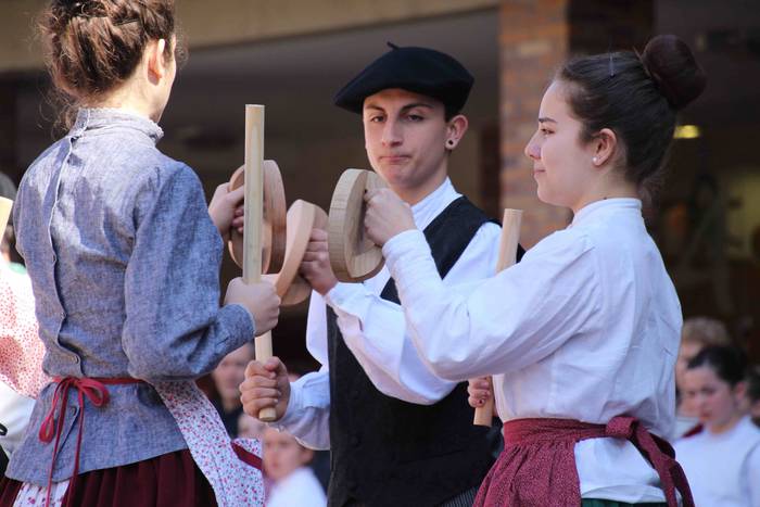 Villabona-dantzari-eguna-Oin 13 1553345909025