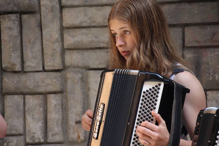 Kantatzen ez duenak, zorioni 14 1495897250646