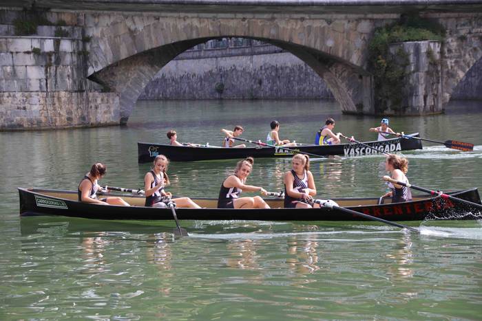 Arraunean, elkartasunez 169 1568479705451