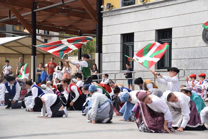 Ibarrako Dantzari Txiki Egun 26 1528547699429