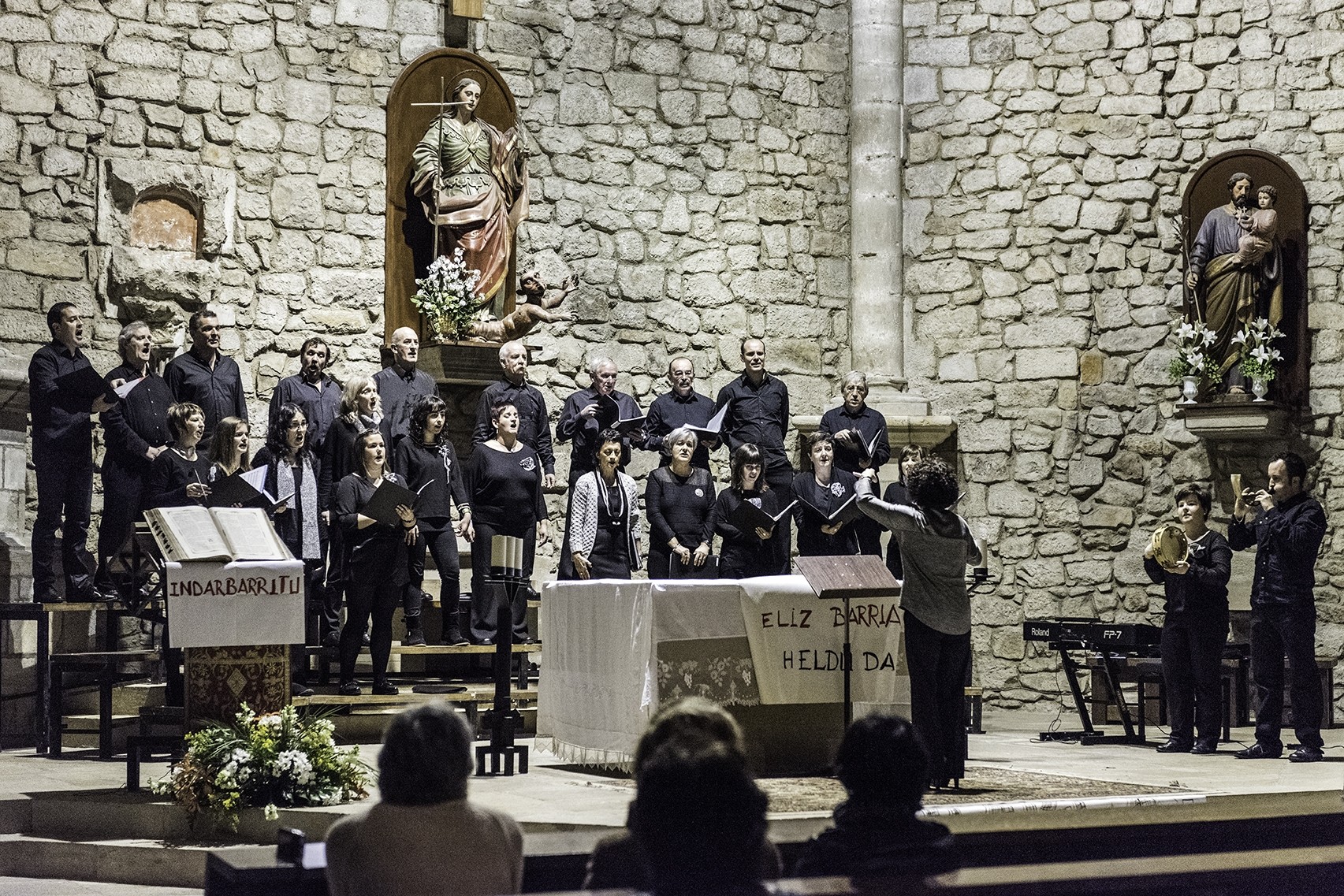 Txintxarri Abesbatzak Italiara bidaia egingo du