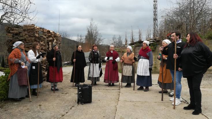Kalean kantuan ariko dira Ikaztegietan ere