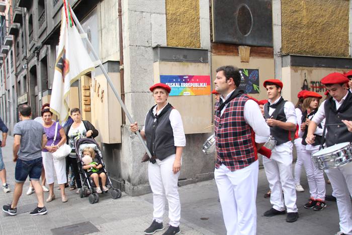 Lizarrez apaindutako kaleeta 208 1498480988116