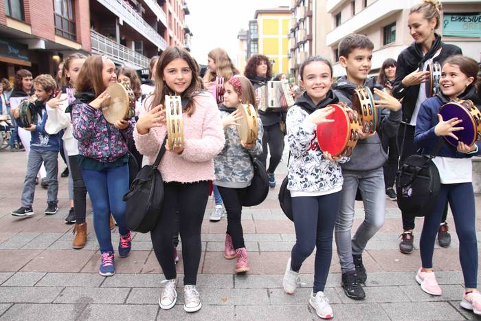 Hauspoa trikitiari 7 1570286767981