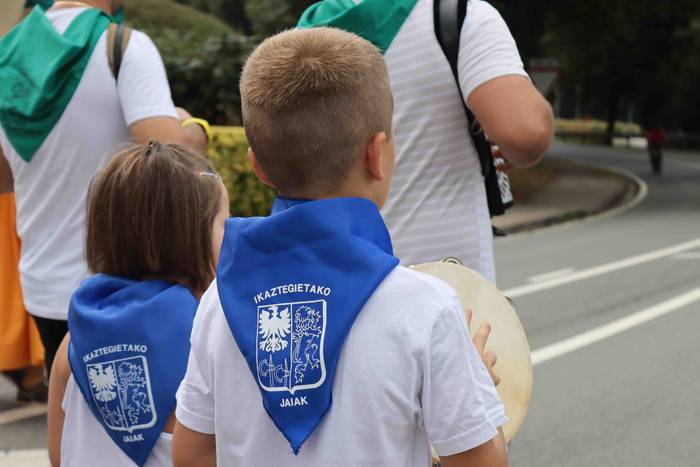 Kalejiraren atzetik eta buru 21 1660214356754