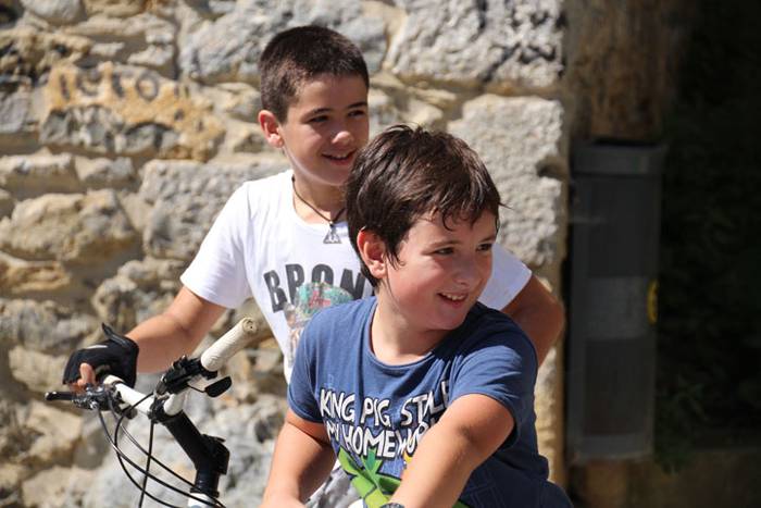 Bertsotan hasi dute festa Gaztelun 11 1471174926902