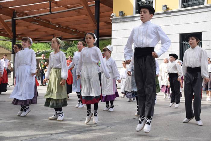 Ibarrako Dantzari Txiki Egun 6 1528547550980