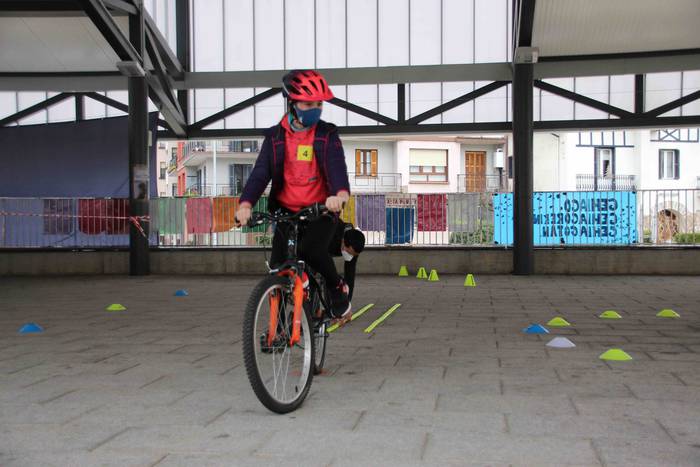 Haurrek kirol ezberdinak pro 16 1608389669101