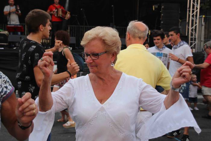 Bero sargoria, sagardoz bust 127 1532983855413